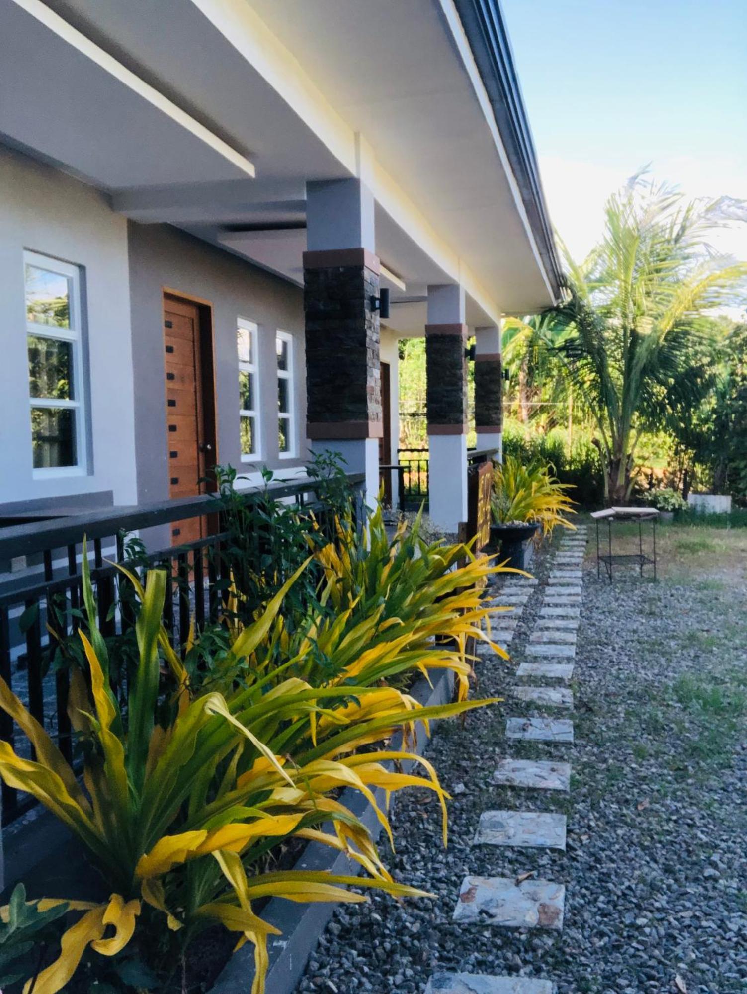 Richville Little Boracay Guest House Calatagan Extérieur photo